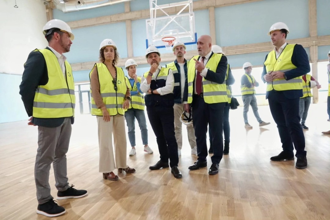 Santa Cruz comprueba los detalles finales de la obra de su nuevo Complejo Deportivo